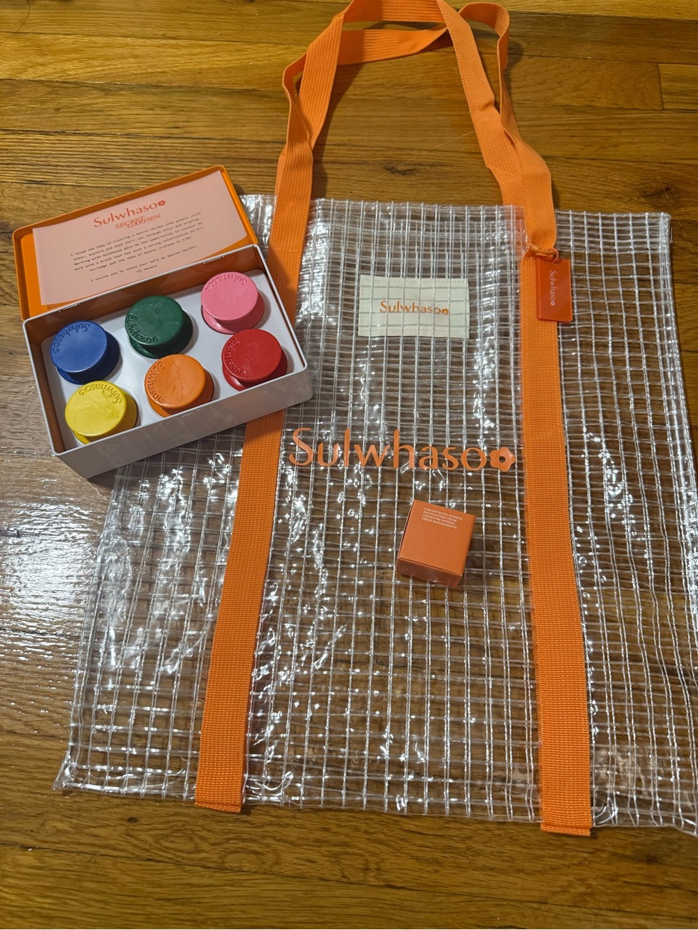 CJ Hendry x Sulwhasoo Tote, Keychain, Ginseng Cream, Crayon tin box